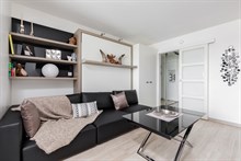 Furnished short-term rental studio apartment w balcony for 1 or 2 near Eiffel Tower, Paris 15th