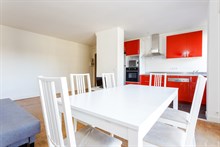 Weekly or Monthly Holiday rental 2 room apartment for 4 people w/ balcony at Boucicaut, 15th arrondissement Paris