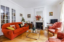 Vacation rental for 4 to 6 people, 2 bedroom apartment, near Butte Montmartre, Paris 18th
