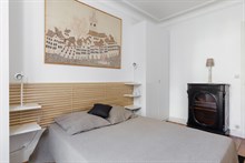 Cozy 2 person apartment in Saint Georges quarter of Paris 9th arrondissement