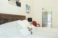 Luxury 2 room apartment sleeps 2, short term rental near Champs Elyées in 8th arrondissement