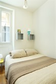 Charming 2 or 4-person apartment for rent, short-term near city attractions in Paris XX