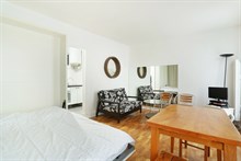 Nice flat for 2 people in Paris 17th