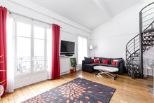 Weekly rental of modern, spacious duplex apartment near Austerlitz on rue de Tolbiac, Paris 13th