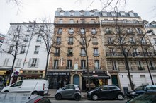 Furnished rental two bedroom permitting brief rental period with large terrace in Charles Michels Paris fifteenth district