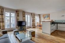 Short-term furnished rental in large 3-room apartment for 4, Rue Rocroy, Paris 10th