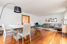 Authentic Parisian 2 bedroom apartment for business stays in Paris 16th near Trocadero, monthly stays