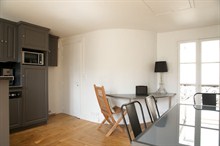 Short term furnished rental for 4 Filles du Calvaire