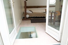 Weekly rental of a furnished apartment, duplex style sleeps 4, with sunny balcony, Etienne Marcel Paris 1st