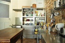 temporary rental for beautiful duplex sleeps 4 guests on rue Ramey paris XVIII