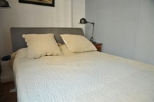 temporary duplex rental for 4 guests 2 bedroom furnished and equipped paris 18