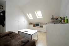 modern weekend rental studio for 2 guests 215 sq ft Paris 11th