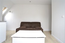 seasonal rental studio for 2 in Oberkampf, boulevard Voltaire Paris 11th