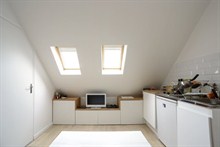 studio rental renovated for 2 guests 215 sq ft Paris XI