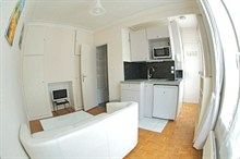 spacious weekend rental apartment for 3 in Ternes Paris 17th