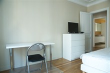 elegant short term rental apartment for 4 guests on rue Broca, Paris V
