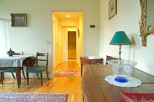 weekly rental 1 BR apartment for 2 along Avenue D'Iéna Paris XVI