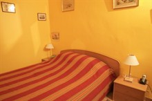 spacious apartment to rent short term for 3 guests on rue de Tocqueville Paris 17th