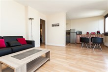 Weekly apartment rental, furnished with 2 rooms, perfect for four near Montparnasse Tower, Paris 14th