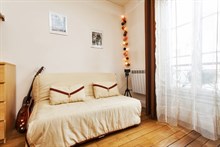 short term rental studio for 2 on avenue de Saint Ouen Paris XVIII