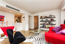 contemporary apartment rental for 2 or 4 guests in Saint Germain des Prés Paris 6th