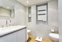 contemporary apartment rental for 2 or 4 guests in Saint Germain des Prés Paris 6th