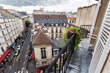 furnished apartment to rent short term in the Marais for 3 guests Paris 4th