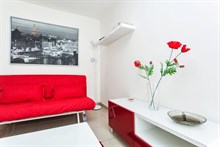 elegant 1 bedroom apartment with terrace to rent for the week for 2 to 4 guests, rue de Montreuil, paris xi