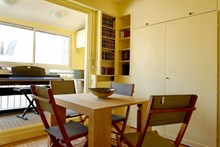 Short-term holiday rental for 4, Paris flat at Passy 16th district