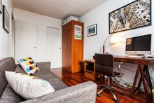 Furnished accommodation for 4 in spacious 2 bedroom flat w/ balcony available for rent by week or month, Republique Paris X
