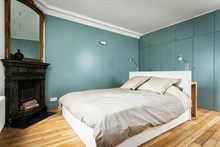 Live like a Parisian local near Goncourt, Paris 11th: 2-room furnished flat for 2 or 4 available for short stays