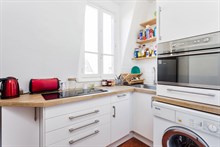 Short-term holiday rental for 4 in turn-key 2-room flat near Eiffel Tower, Paris 15th