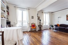 Studio vacation apartment rental, fully furnished for 2 guests, short-term stays at Oberkampf, Paris 2nd