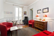 Accommodation for 2 in spacious studio flat in Paris 15th district near Eiffel Tower