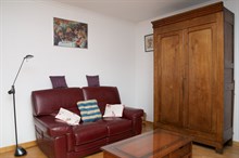 4-person apartment w/ 3 rooms for monthly rent, furnished with 2 double bedrooms, Kremlin Bicetre near Paris