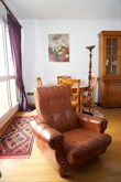 Short-term 4-person family vacation rental in furnished 2-bedroom apartment, Kremlin Bicetre, near Paris 13th