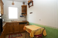 Live like a Parisian local near Paris, Kremlin Bicetre: 3-room furnished flat for 4 available for short stays