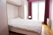 Short-term holiday rental for 4 in turn-key 3-room flat w/ balcony near La Villette, Paris 19th