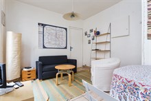 Short-term apartment rental for 4 guests near Canal Saint Martin, Paris 10th