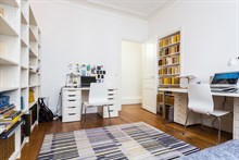 short term rentals in paris