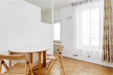 Short sabbaticals, furnished apartment rental in 1-bedroom Paris apartment with wifi in Paris 15th district