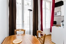Turn-key studio apartment ideal for singles near Tuileries, Paris 1st