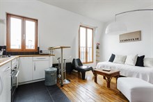 Furnished monthly apartment rental for 2 guests on rue Philippe de Girard Paris 18th