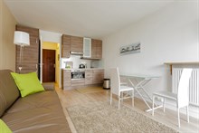 Distinctive Studio flat for 2 guests near Montparnasse metro Paris 15th, short-term