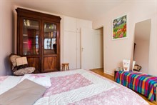 Fully furnished apartment with large kitchen and spacious bedroom with wifi in Paris 15th near Eiffel Tower, monthly rental