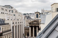 2-room apartment, rent by week or month, located near favorite Parisian attractions on rue Laffitte, Paris 9th