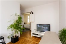 Turn-key apartment for long-term stays in France, extra privacy with 1 bedroom, wifi and TV, Paris 15th