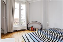 Distinctive 1-bedroom flat for 2 or 4 guests near Montparnasse Tower Paris 15th, short-term