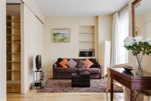 furnished apartment to rent sleeps 4 near Notre Dame Paris V