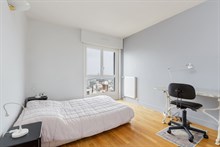 Entirely furnished and equipped apartment for 4 available for short-term rental near Montparnasse Tower, Paris 15th
